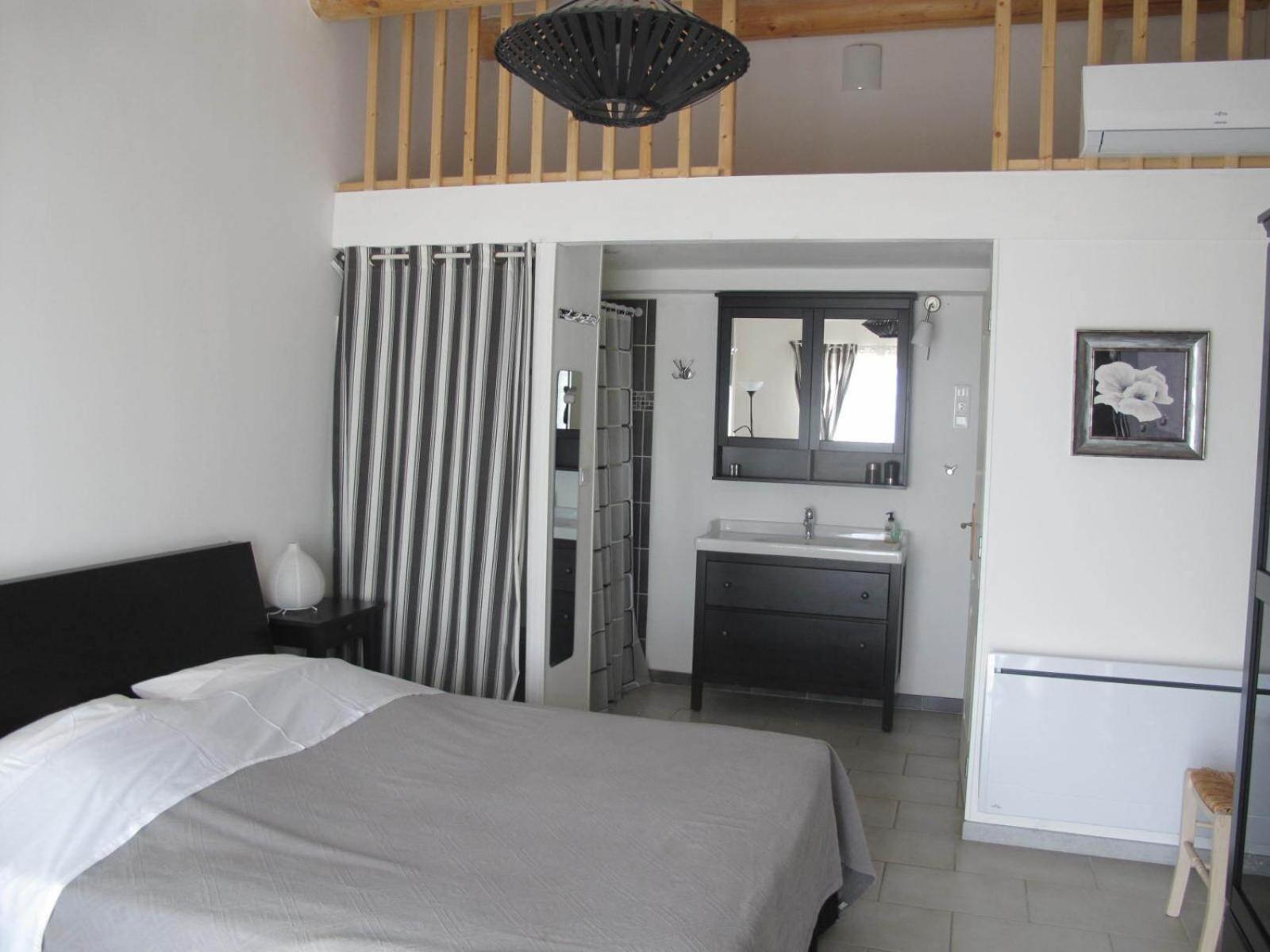 ลู การ์ดาลิน Bed & Breakfast เบดวง ภายนอก รูปภาพ