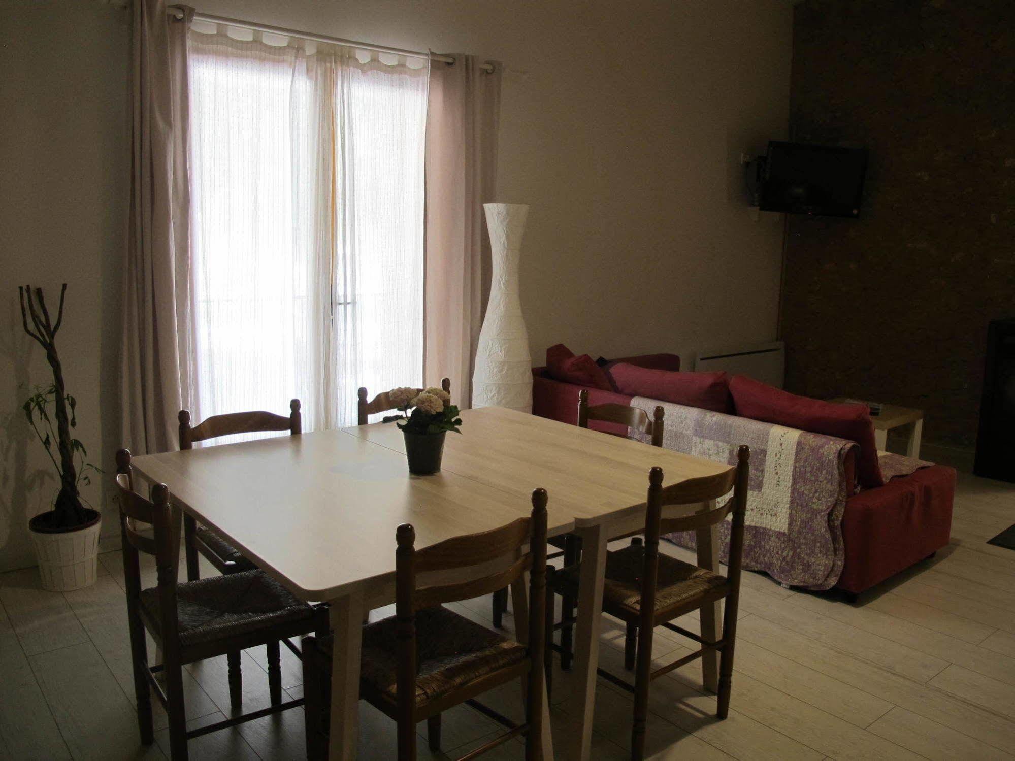 ลู การ์ดาลิน Bed & Breakfast เบดวง ภายนอก รูปภาพ