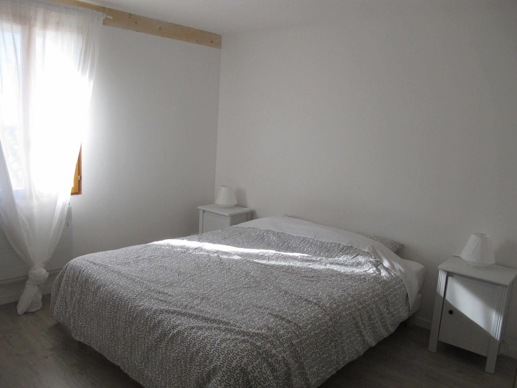 ลู การ์ดาลิน Bed & Breakfast เบดวง ภายนอก รูปภาพ